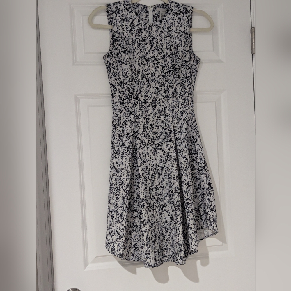 Gorgeous!!Fit and Flare style dress with asymmetrical hem